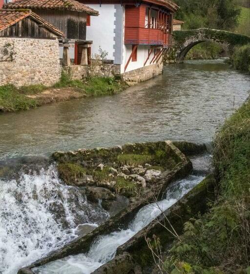 ユースホステル Alojamiento Covadonga