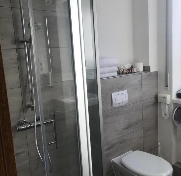 ユースホステル Gasthof Und Pension Zur Frischen Quelle