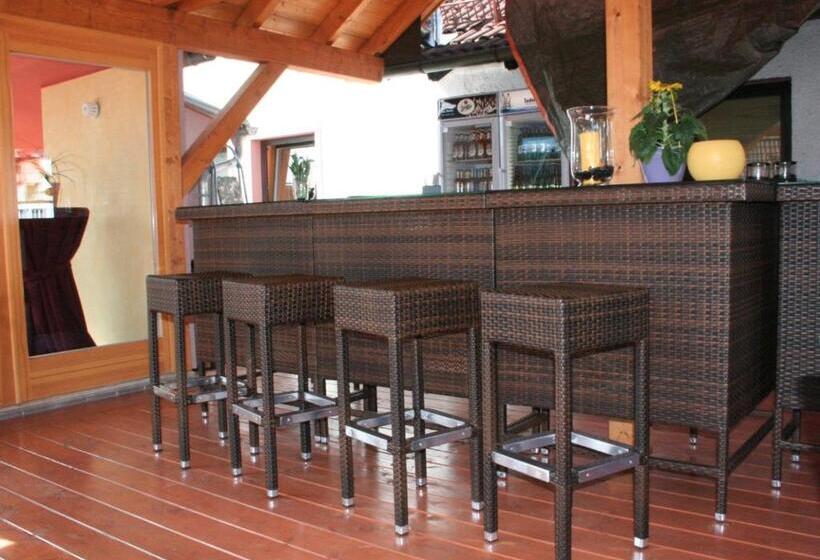 ユースホステル Gasthof Und Pension Zur Frischen Quelle