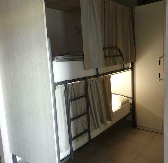 Albergue Porta Real No Bike Storage