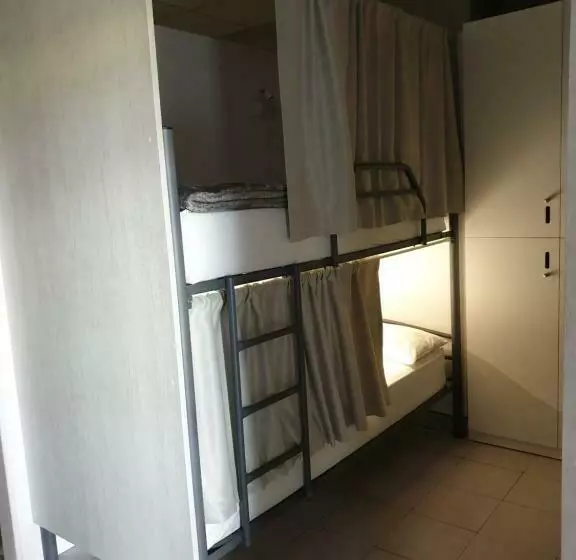Albergue Porta Real No Bike Storage