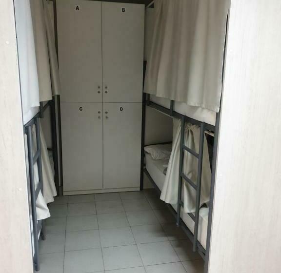 Albergue Porta Real No Bike Storage