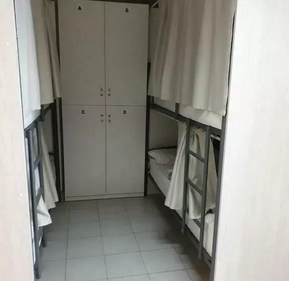 Albergue Porta Real No Bike Storage