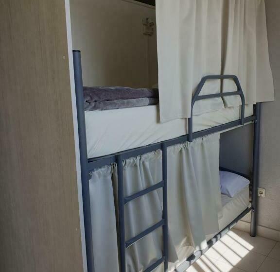 Albergue Porta Real No Bike Storage