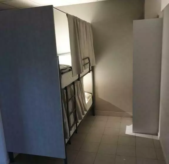 Albergue Porta Real No Bike Storage
