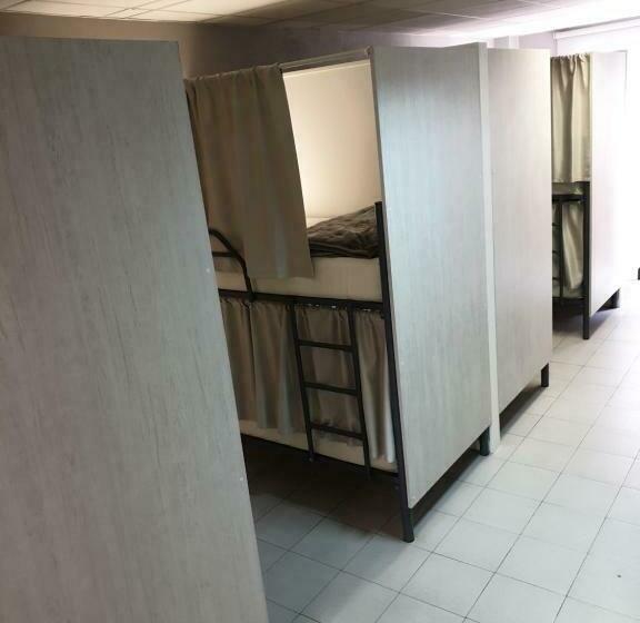 Albergue Porta Real No Bike Storage