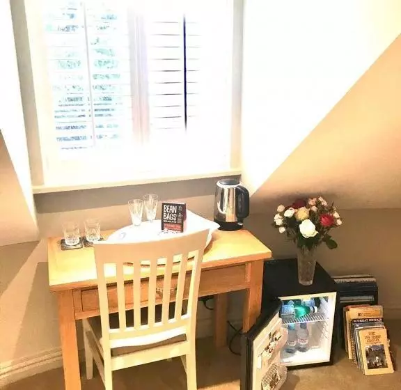 تختخواب و صبحانه College View