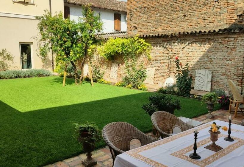 ベッドアンドブレックファースト La Casa Nel Borgo