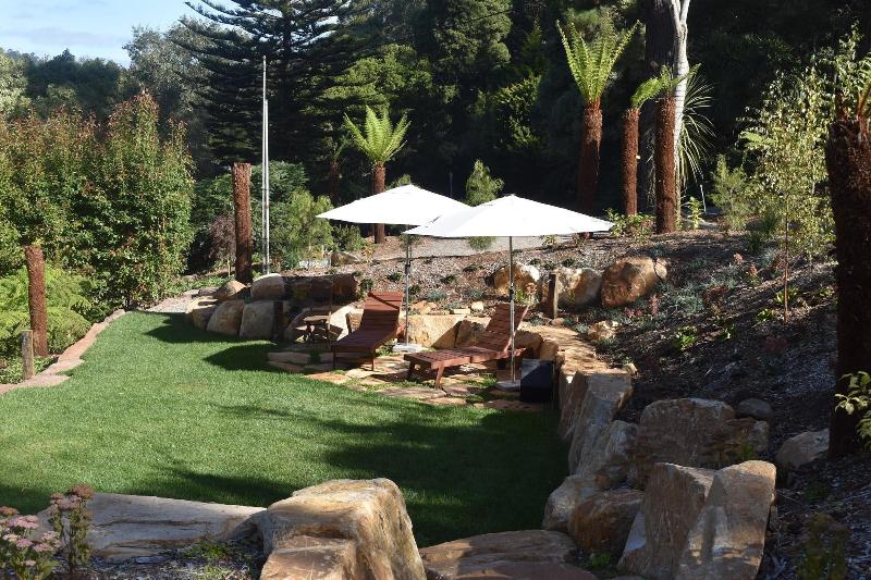 Garden Cottage At Fern Falls Cottages