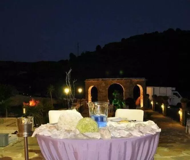 簡易ホテル Casale Del Golfo