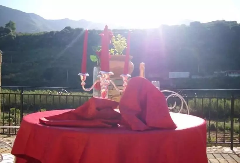 簡易ホテル Casale Del Golfo