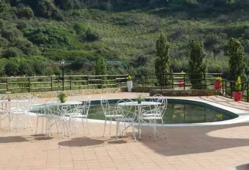 簡易ホテル Casale Del Golfo