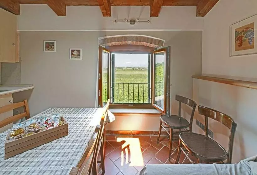 Hotelli Agriturismo Corte Albarel