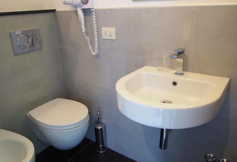 ホテル La Spiaggia