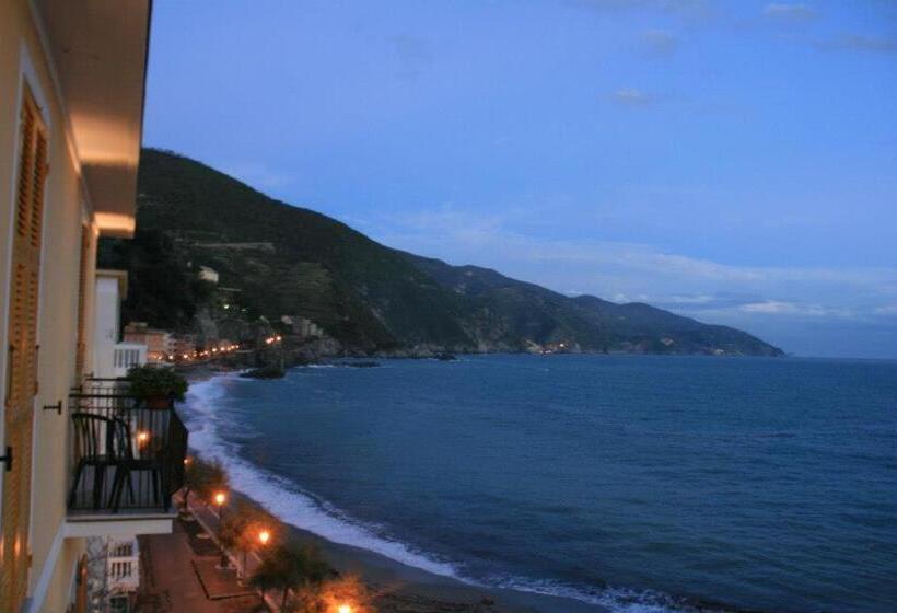 ホテル La Spiaggia