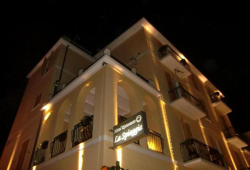 ホテル La Spiaggia