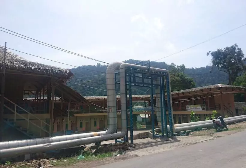 ホテル Penginapan Kamuna Garden 3