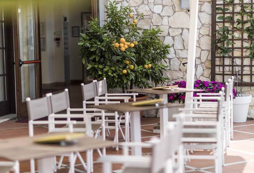 Otel Residence Madrigale