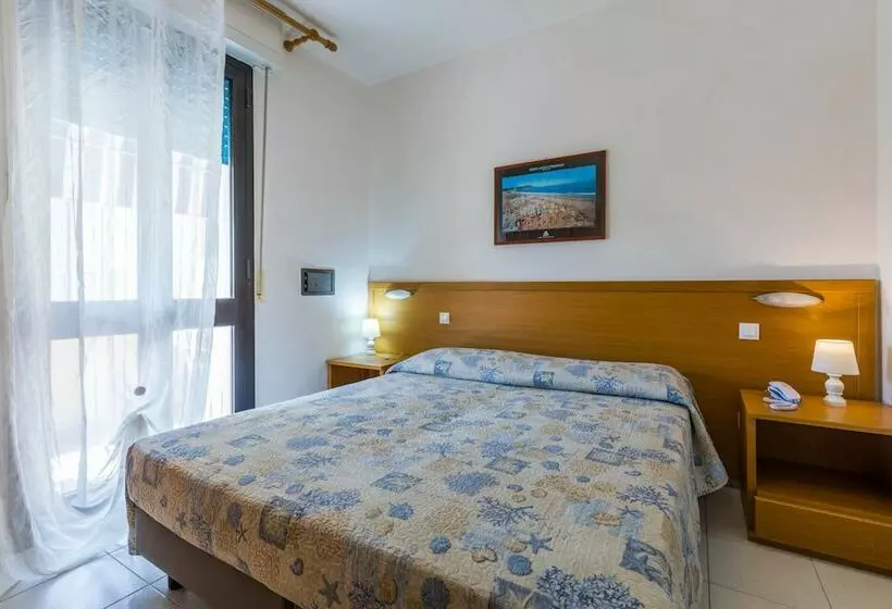 Isa Double Room In Hotel With Swimming Pool In Marina Di Cecina, Just 10 Meters From The Sea