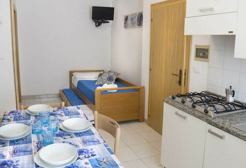 Isa Double Room In Hotel With Swimming Pool In Marina Di Cecina, Just 10 Meters From The Sea