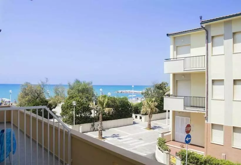 Isa Double Room In Hotel With Swimming Pool In Marina Di Cecina, Just 10 Meters From The Sea
