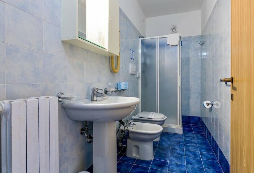 Isa Double Room In Hotel With Swimming Pool In Marina Di Cecina, Just 10 Meters From The Sea