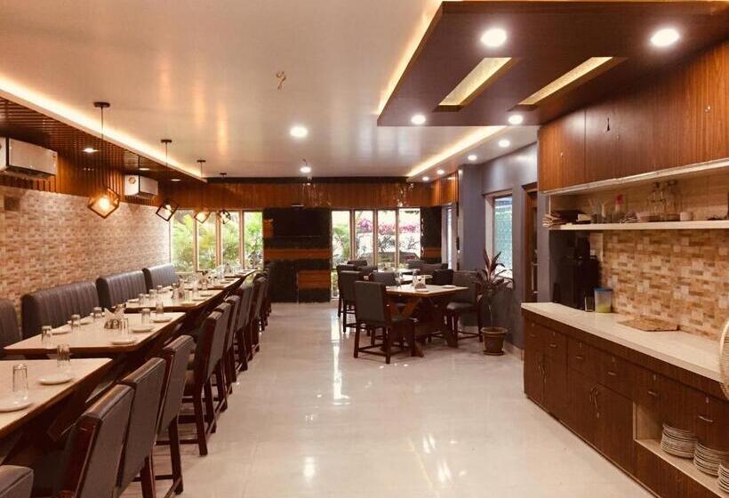 בית מלון כפרי Satkar