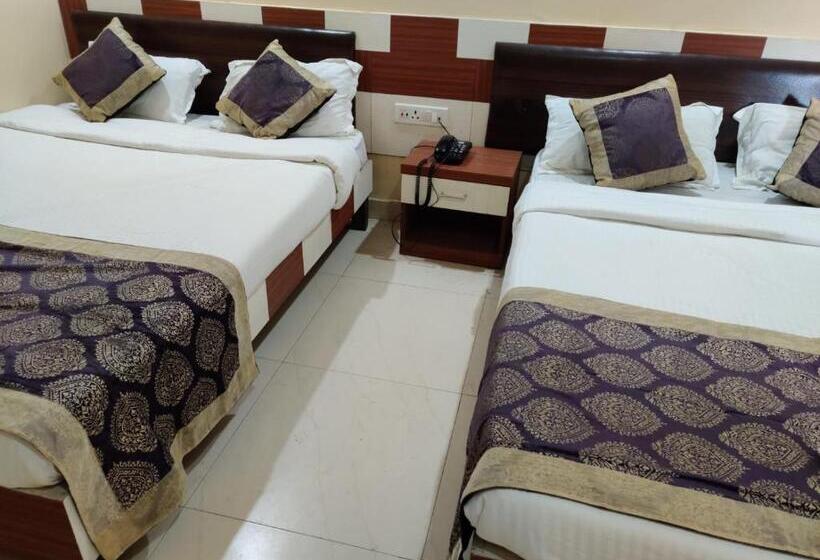 בית מלון כפרי Satkar