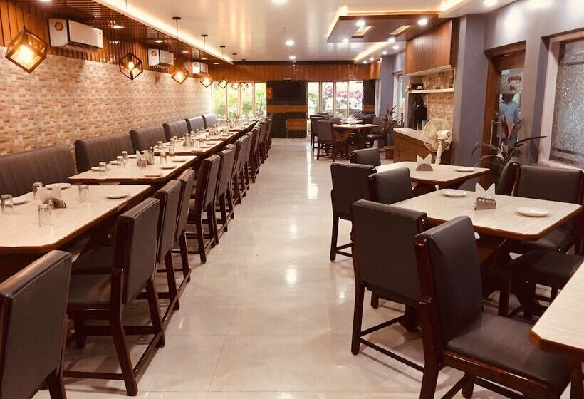 בית מלון כפרי Satkar