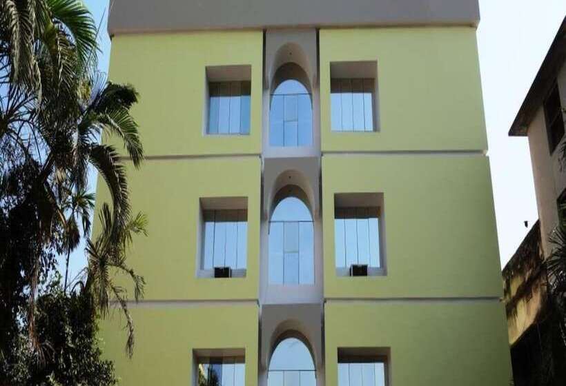 בית מלון כפרי Satkar