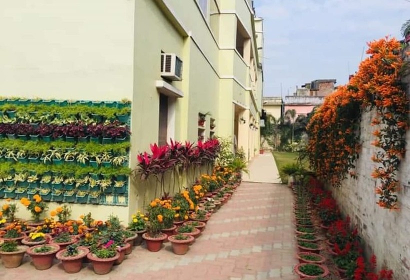 בית מלון כפרי Satkar