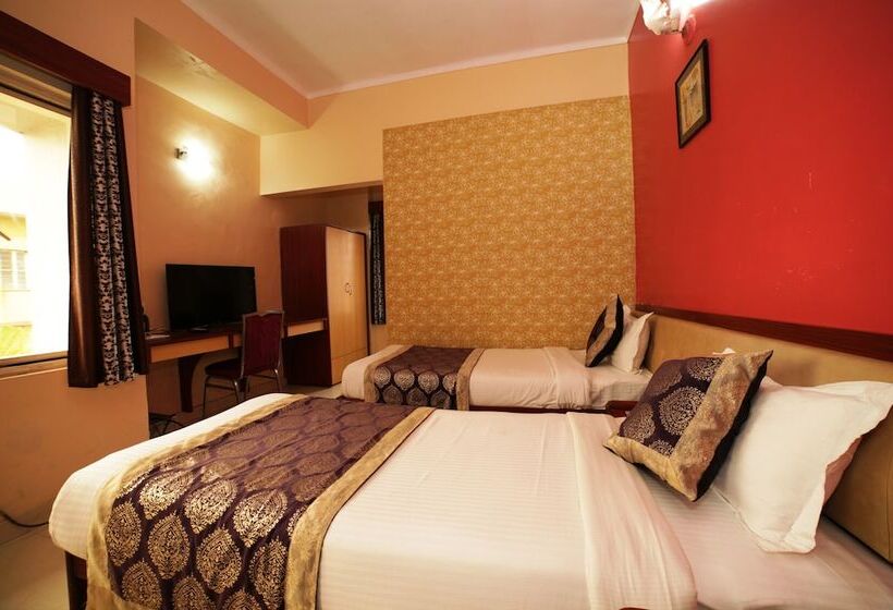 בית מלון כפרי Satkar