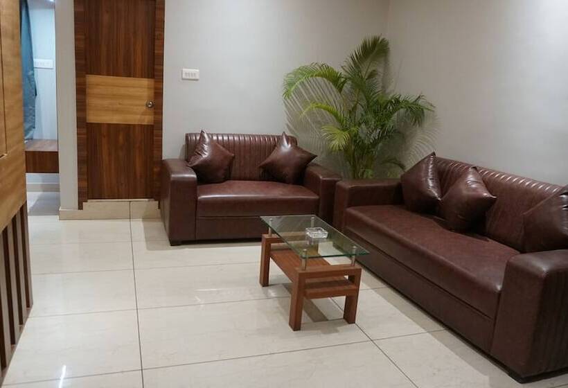 בית מלון כפרי Satkar