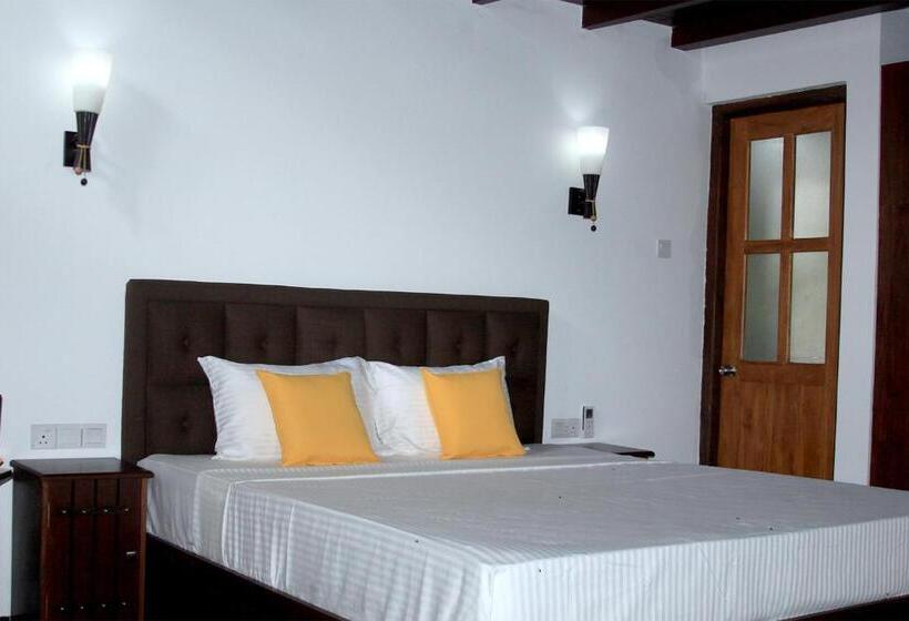 بنسيون Elegant Hamlets Home Stay