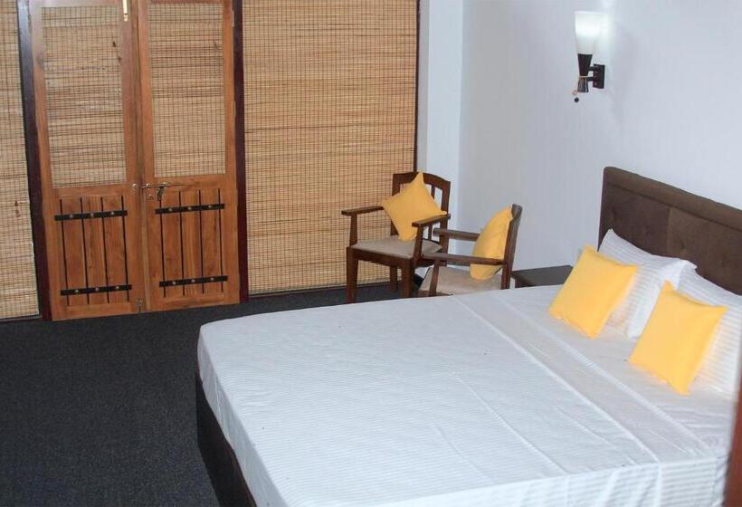 بنسيون Elegant Hamlets Home Stay