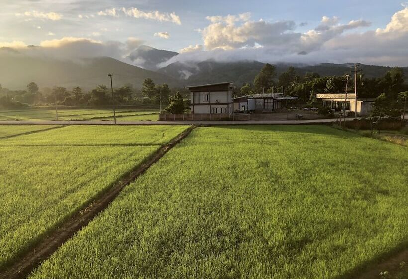 Pensió Hinpha Homestay