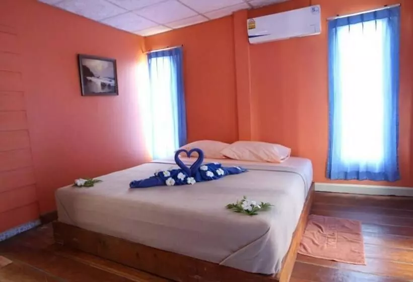 Hotelli Kohjum Sea Beach Resort