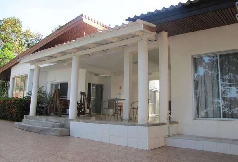 هتل Kohjum Sea Beach Resort