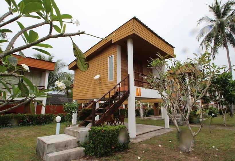 هتل Kohjum Sea Beach Resort