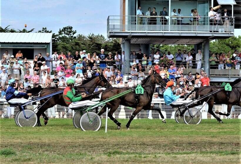 ホテル Mobil Home Trois Chambres