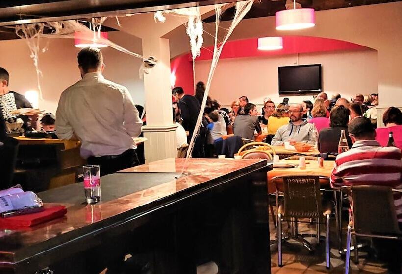 ホテル Mobil Home Trois Chambres