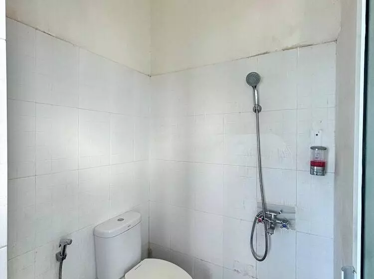 ベッドアンドブレックファースト Bira Panda Beach 2