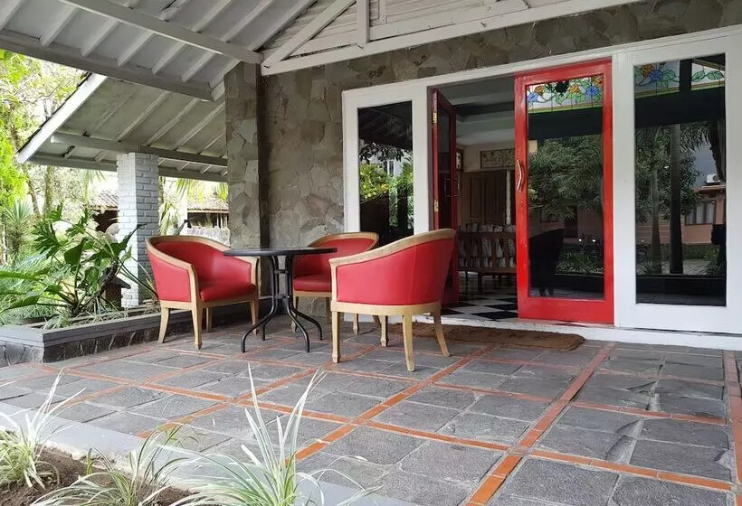 Hotel Alamanda Garut