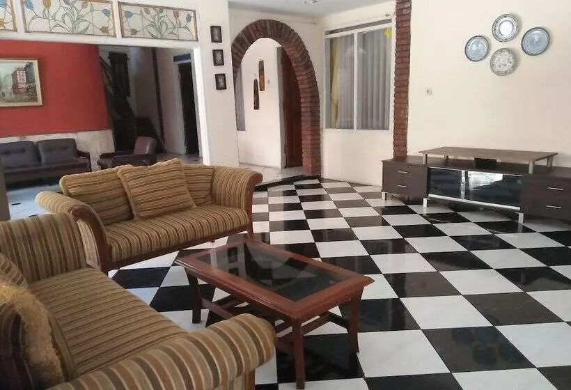 Hotel Alamanda Garut