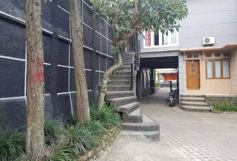 Hotel Alamanda Garut