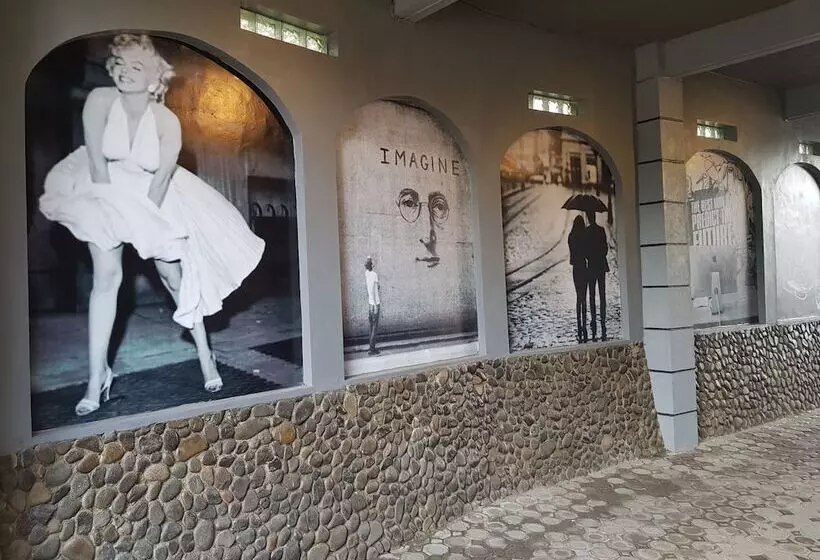 Hotel Alamanda Garut