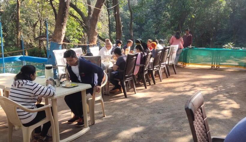 בית מלון כפרי Bungalow Resort Panorama Matheran