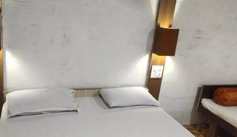 Hotelli Bungalow Resort Panorama Matheran