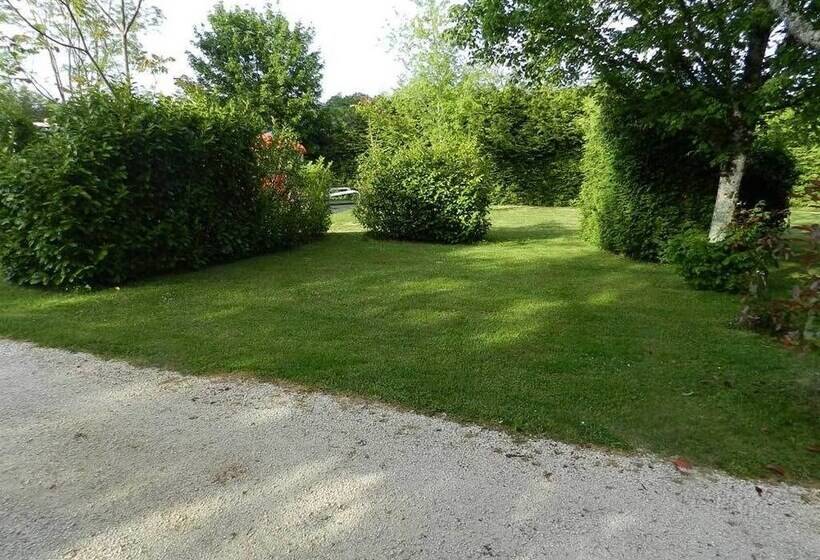 فندق Camping Les Tilleuls Chalets