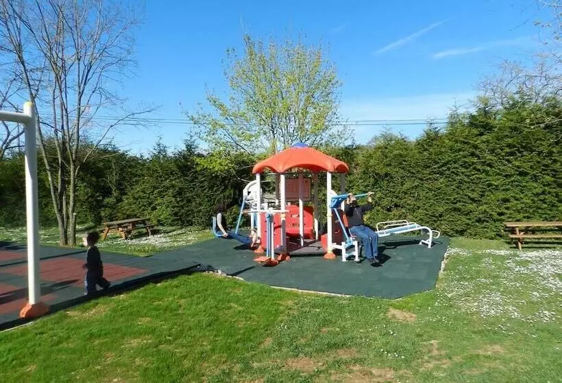 هتل Camping Les Tilleuls   Chalets